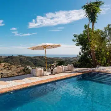 Andalusian style luxury villa with panoramic sea views in El Madroñal, Benahavis Picture 0