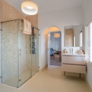 Andalusian style luxury villa with panoramic sea views in El Madroñal, Benahavis Picture 28