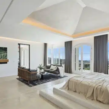 Andalusian-inspired luxury mansion with panoramic views in Marbella Club Golf Resort, Benahavis Picture 30