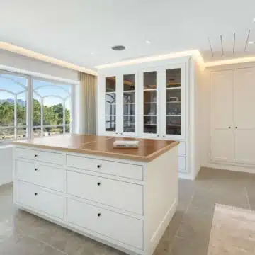 Andalusian-inspired luxury mansion with panoramic views in Marbella Club Golf Resort, Benahavis Picture 9