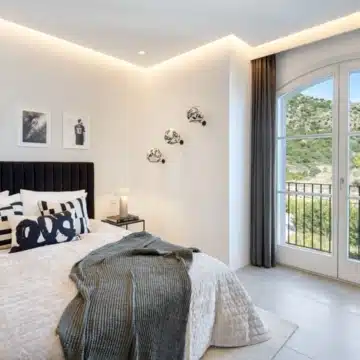 Andalusian-inspired luxury mansion with panoramic views in Marbella Club Golf Resort, Benahavis Picture 15