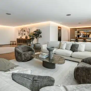 Andalusian-inspired luxury mansion with panoramic views in Marbella Club Golf Resort, Benahavis Picture 5