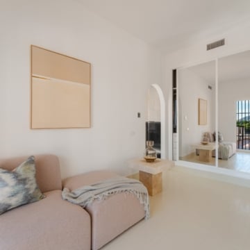 Andalusian style luxury villa with panoramic sea views in El Madroñal, Benahavis Picture 37