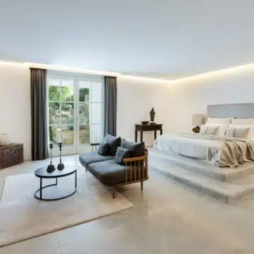 Andalusian-inspired luxury mansion with panoramic views in Marbella Club Golf Resort, Benahavis Picture 12