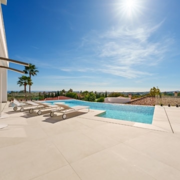 Magnificent villa within the private Tresora Villas enclave in La Quinta, Benahavis Picture 43