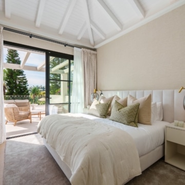 Newly renovated mediterranean home with incredible sea views in La Quinta, Benahavis Picture 44