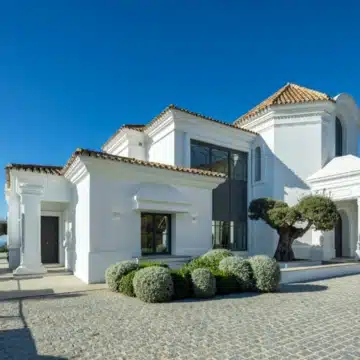Andalusian-inspired luxury mansion with panoramic views in Marbella Club Golf Resort, Benahavis Picture 43