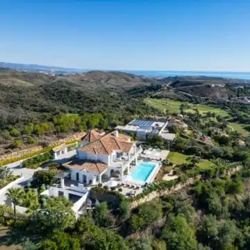 Andalusian-inspired luxury mansion with panoramic views in Marbella Club Golf Resort, Benahavis Picture 46