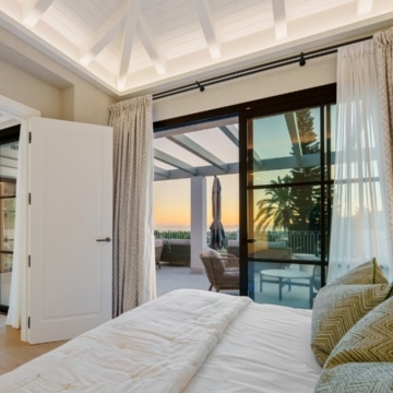 Newly renovated mediterranean home with incredible sea views in La Quinta, Benahavis Picture 48