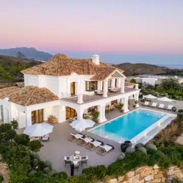 Andalusian-inspired luxury mansion with panoramic views in Marbella Club Golf Resort, Benahavis Picture 47