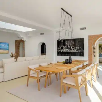 Andalusian style luxury villa with panoramic sea views in El Madroñal, Benahavis Picture 4