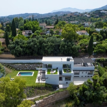 Newly built detached villa surrounded by nature in Fuente del Espanto, Benahavis Picture 15