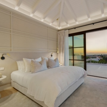 Newly renovated mediterranean home with incredible sea views in La Quinta, Benahavis Picture 52