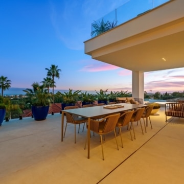Magnificent villa within the private Tresora Villas enclave in La Quinta, Benahavis Picture 52