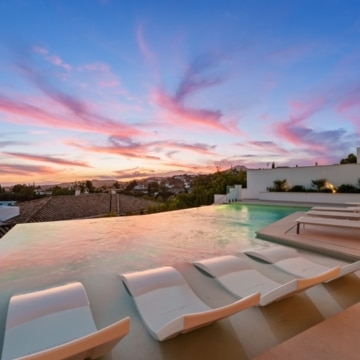 Magnificent villa within the private Tresora Villas enclave in La Quinta, Benahavis Picture 53