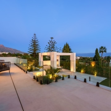 Magnificent villa within the private Tresora Villas enclave in La Quinta, Benahavis Picture 56
