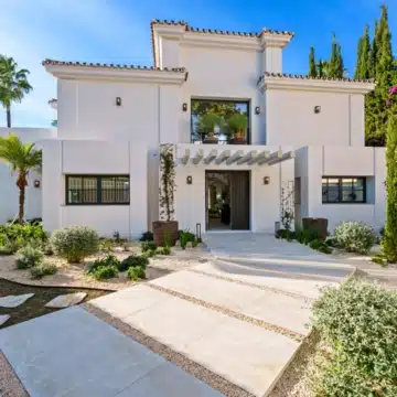 Newly renovated mediterranean home with incredible sea views in La Quinta, Benahavis Picture 3