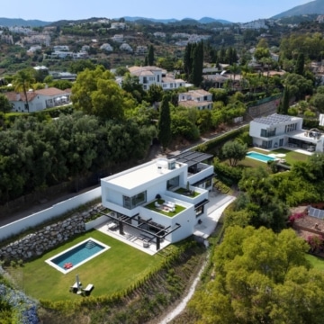 Newly built detached villa surrounded by nature in Fuente del Espanto, Benahavis Picture 16