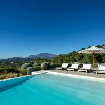 Andalusian-inspired luxury mansion with panoramic views in Marbella Club Golf Resort, Benahavis Picture 14