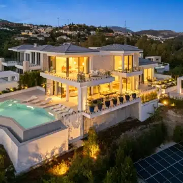 Magnificent villa within the private Tresora Villas enclave in La Quinta, Benahavis Picture 63