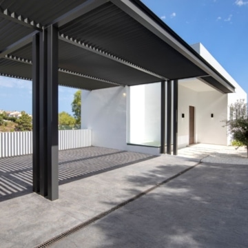 Newly built detached villa surrounded by nature in Fuente del Espanto, Benahavis Picture 18