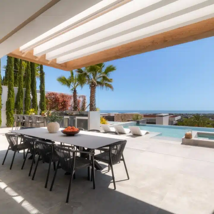 Contemporary villa positioned to capture breathtaking sea views in La Quinta, Benahavís Picture