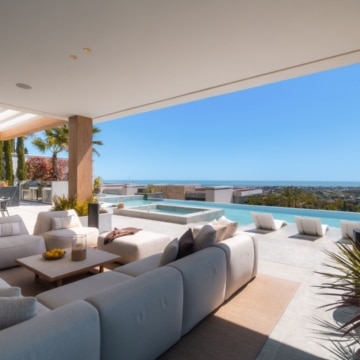 Contemporary villa positioned to capture breathtaking sea views in La Quinta, Benahavís Picture 28