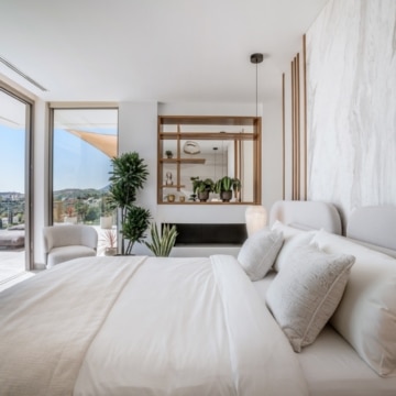 Contemporary villa positioned to capture breathtaking sea views in La Quinta, Benahavís Picture 32