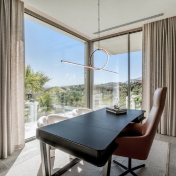 Contemporary villa positioned to capture breathtaking sea views in La Quinta, Benahavís Picture 42