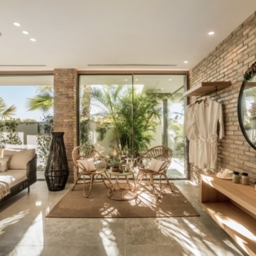 Contemporary villa positioned to capture breathtaking sea views in La Quinta, Benahavís Picture 51