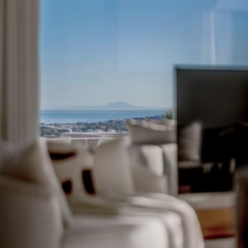 Contemporary villa positioned to capture breathtaking sea views in La Quinta, Benahavís Picture 66