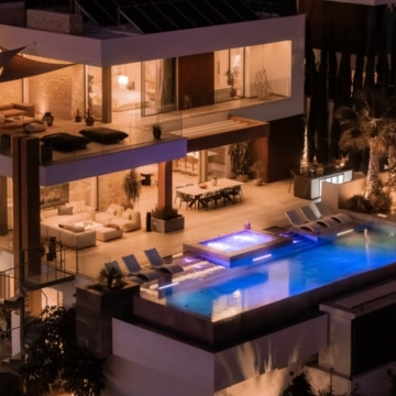 Contemporary villa positioned to capture breathtaking sea views in La Quinta, Benahavís Picture 43