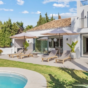 Scandinavian-style villa with panoramic views over Los Naranjos Golf in Nueva Andalucía Picture 24