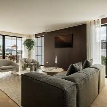 Villa nestled on a privileged location with beautiful golf and sea views in Nueva Andalucia Picture 0