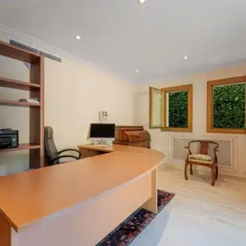 Five bedroom Mediterranean Villa offering serene views in Nueva Andalucía, Marbella Picture 13