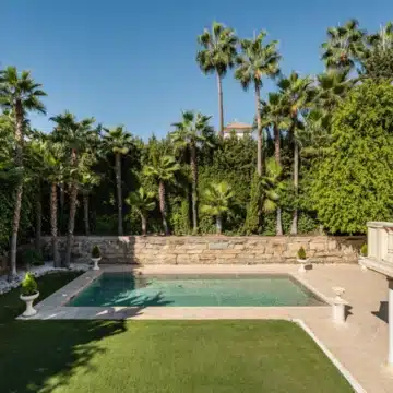 Five bedroom Mediterranean Villa offering serene views in Nueva Andalucía, Marbella Picture 26