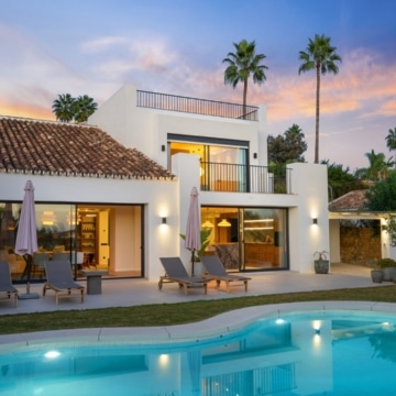 Scandinavian-style villa with panoramic views over Los Naranjos Golf in Nueva Andalucía Picture 32