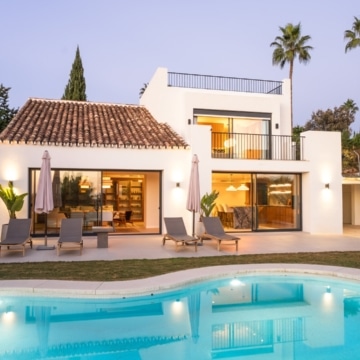 Scandinavian-style villa with panoramic views over Los Naranjos Golf in Nueva Andalucía Picture 33