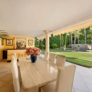 Five bedroom Mediterranean Villa offering serene views in Nueva Andalucía, Marbella Picture 9