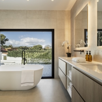 Newly renovated villa in a peaceful neighbourhood of Linda Vista Baja, San Pedro de Alcantara Picture 13