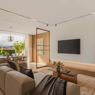 Four bedroom townhouse with timeless interior in Aloha, Nueva Andalucia Picture 5