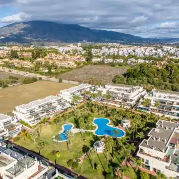 Refurbished apartment in the sought-after residential community Lorcrimar, Nueva Andalucía Picture 23