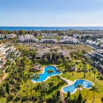 Refurbished apartment in the sought-after residential community Lorcrimar, Nueva Andalucía Picture 24