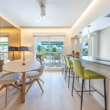 Refurbished apartment in the sought-after residential community Lorcrimar, Nueva Andalucía Picture 4