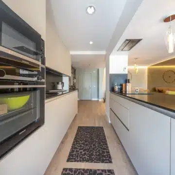 Refurbished apartment in the sought-after residential community Lorcrimar, Nueva Andalucía Picture 7