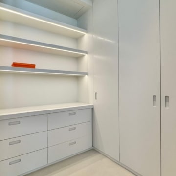 Luxury corner apartment with panoramic sea and golf views in BYU Hills, Benahavis Picture 15