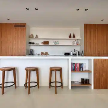 Luxury corner apartment with panoramic sea and golf views in BYU Hills, Benahavis Picture 12