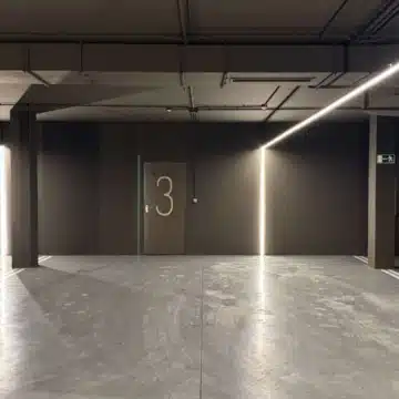 Luxury corner apartment with panoramic sea and golf views in BYU Hills, Benahavis Picture 40