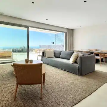 Luxury corner apartment with panoramic sea and golf views in BYU Hills, Benahavis Picture 1