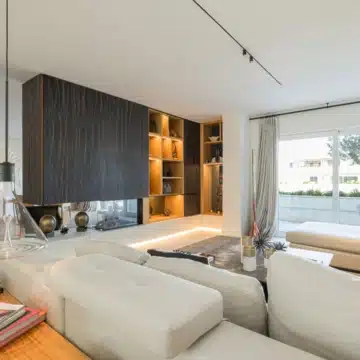 Impressive duplex penthouse with sea views just steps from Puerto Banús Picture 6